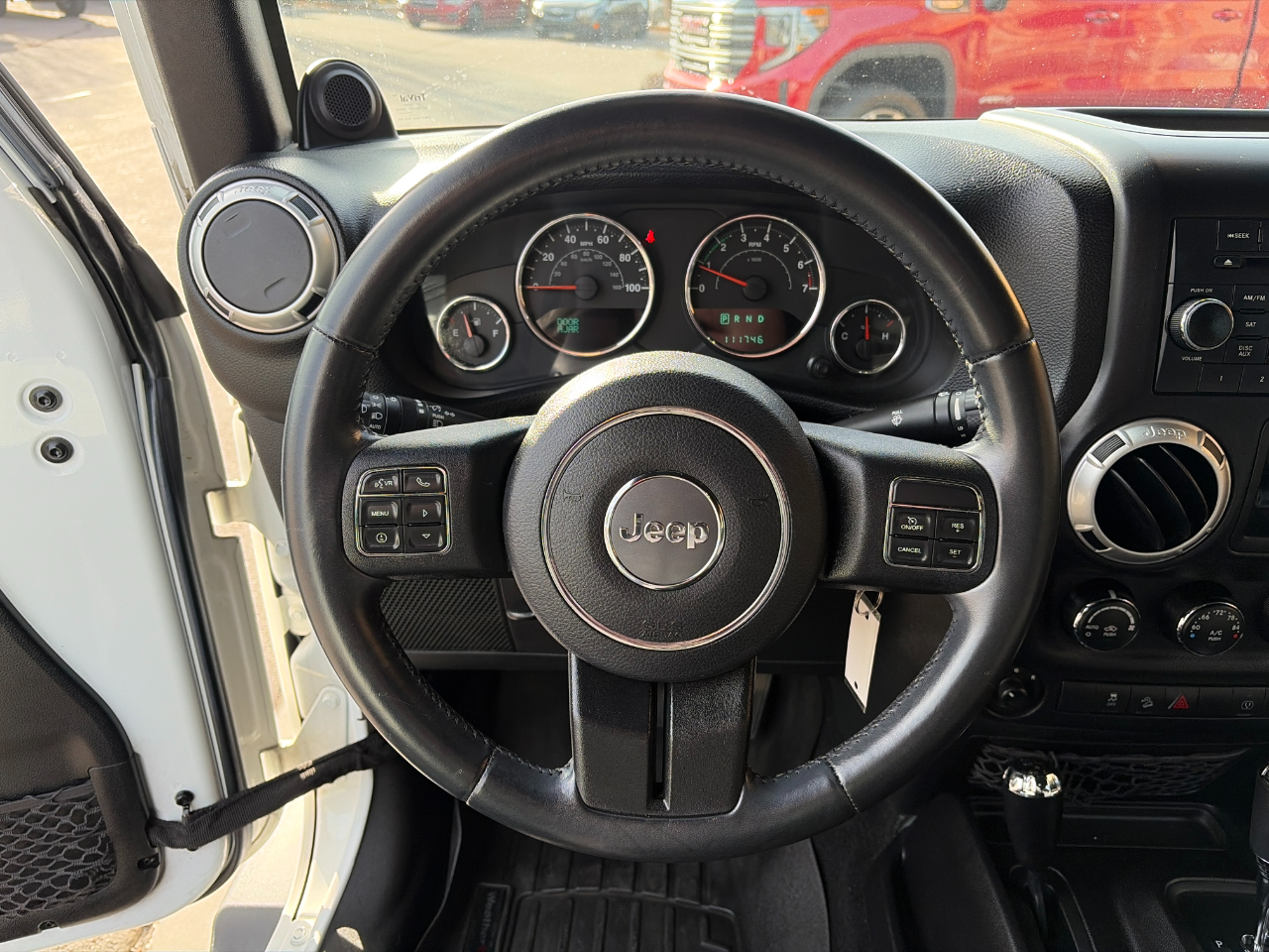 Jeep Wrangler Unlimited 4WD 4dr Sahara 2014