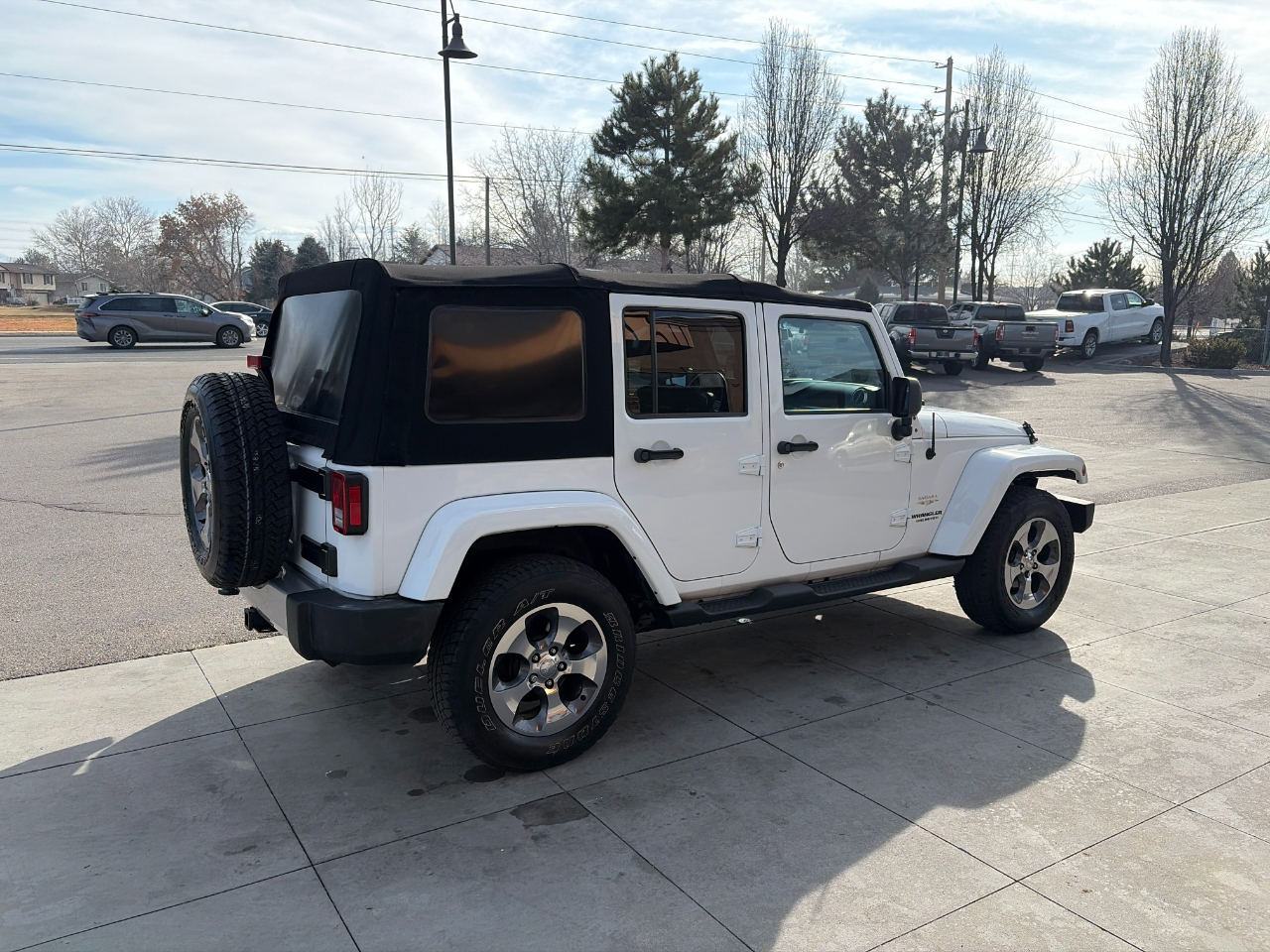 Jeep Wrangler Unlimited 4WD 4dr Sahara 2014