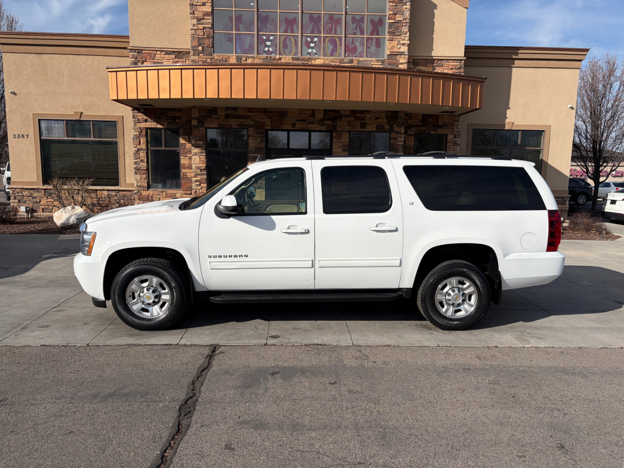 Chevrolet Suburban 4WD 4dr 2500 LT w/2LT 2009