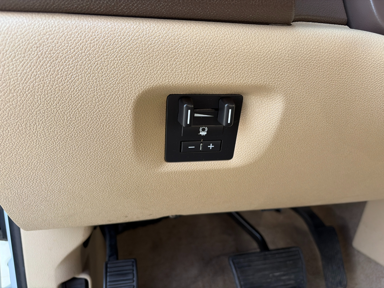 Chevrolet Suburban 4WD 4dr 2500 LT w/2LT 2009