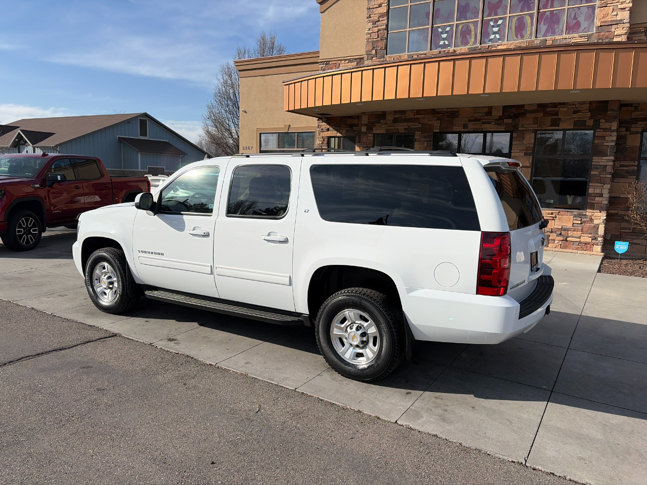 Chevrolet Suburban 4WD 4dr 2500 LT w/2LT 2009