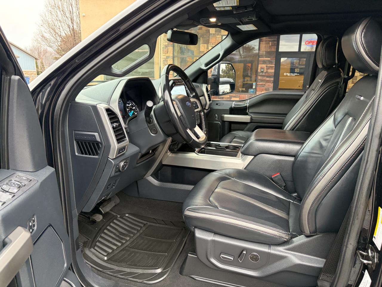 Ford Super Duty F-250 SRW Platinum 4WD Crew Cab 6.75' Box 2022