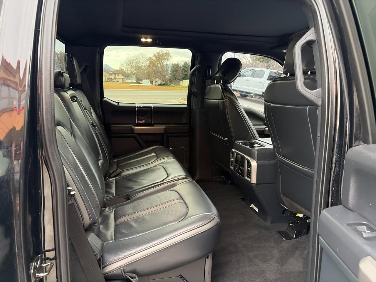 Ford Super Duty F-250 SRW Platinum 4WD Crew Cab 6.75' Box 2022