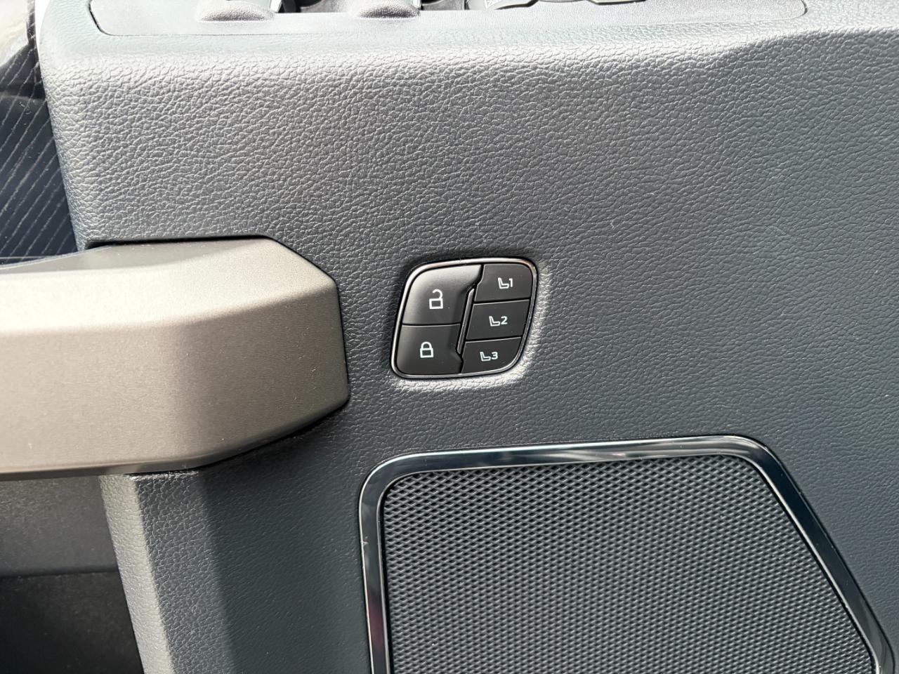 Ford Super Duty F-250 SRW Platinum 4WD Crew Cab 6.75' Box 2022