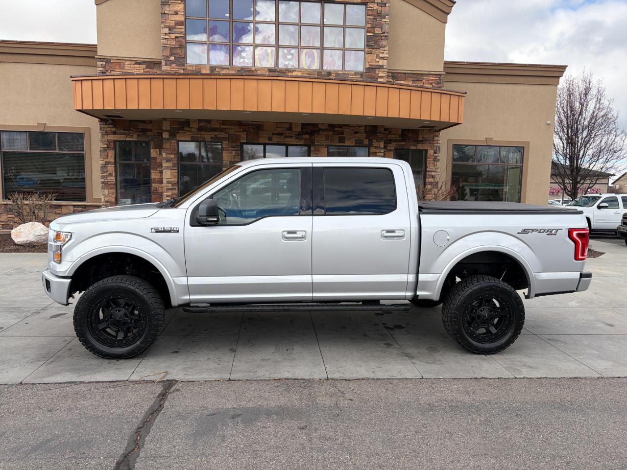 Ford F-150 4WD SuperCrew 145" XLT 2016