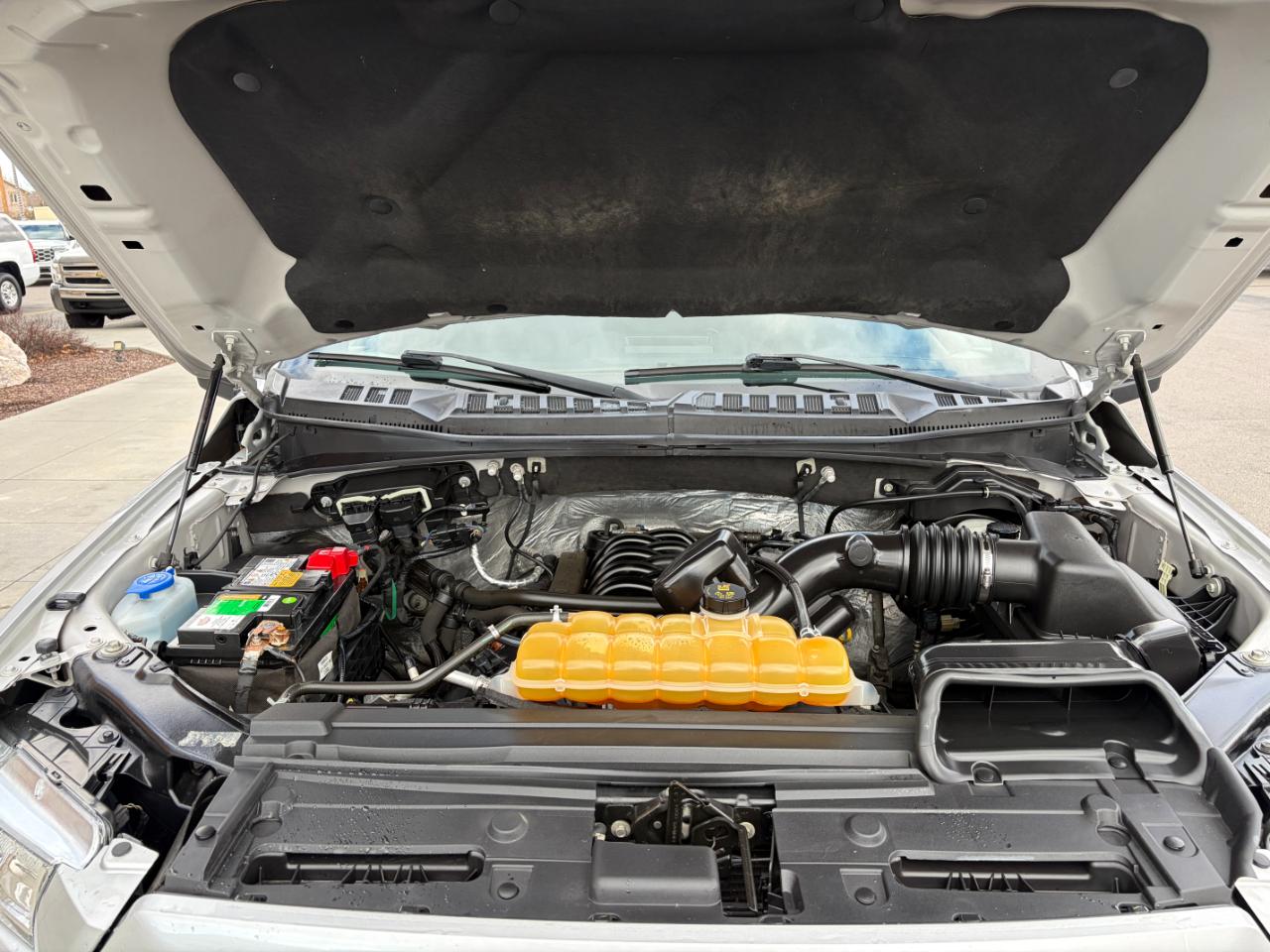 Ford F-150 4WD SuperCrew 145" XLT 2016