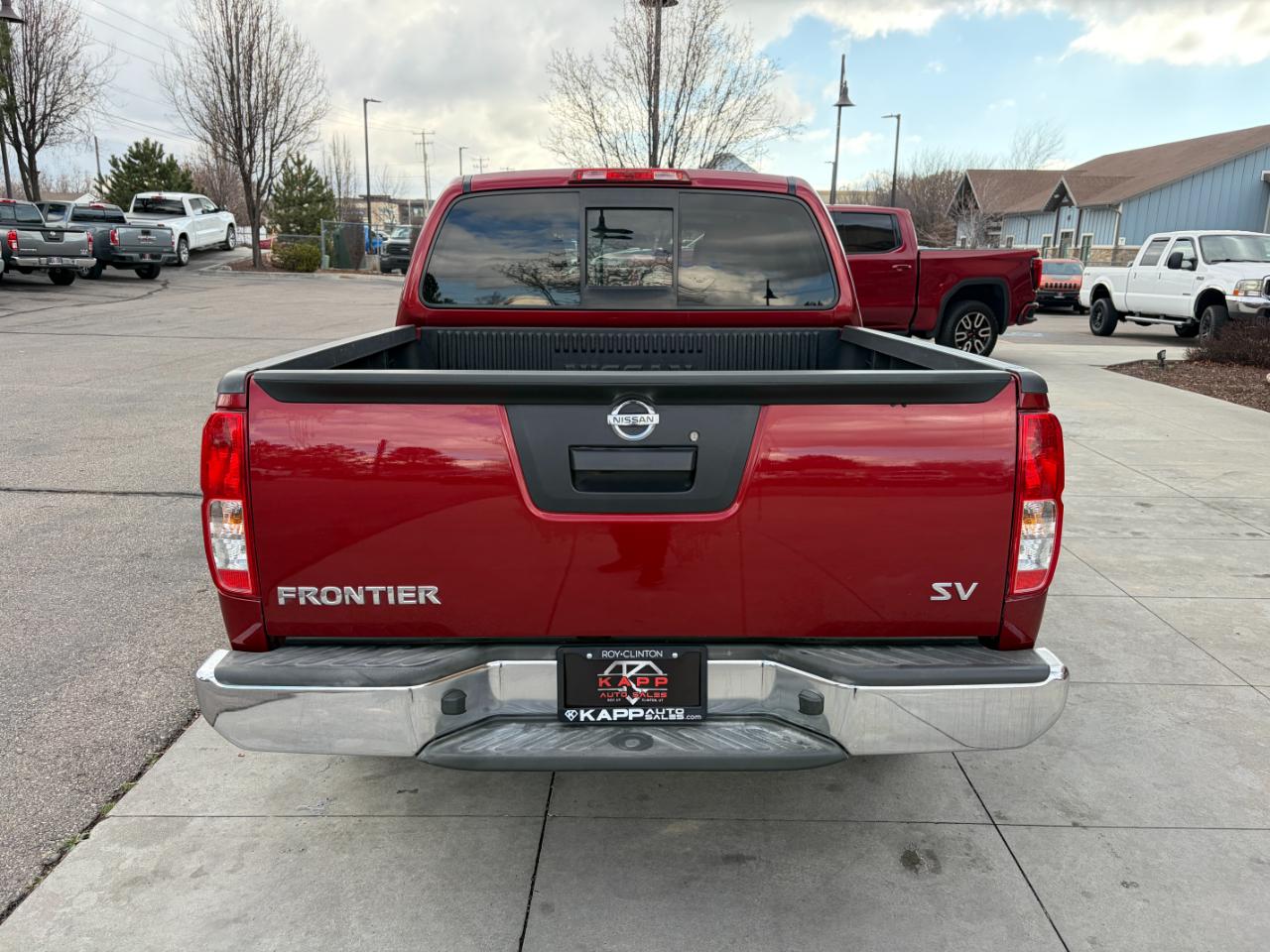 Nissan Frontier 2WD Crew Cab SWB Auto SV 2015