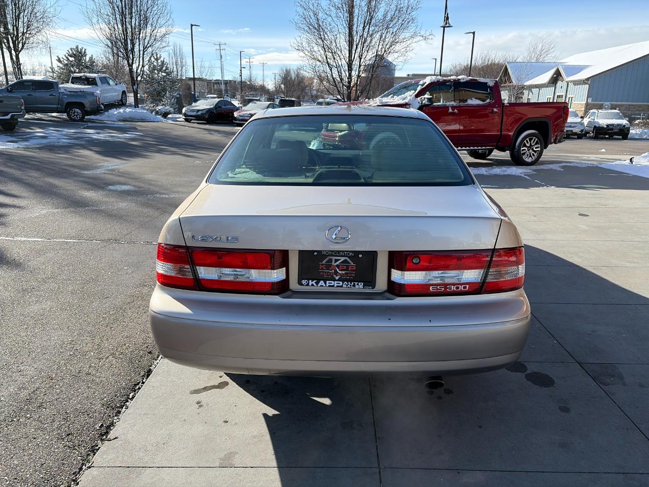 Lexus ES 300 4dr Sdn 2000