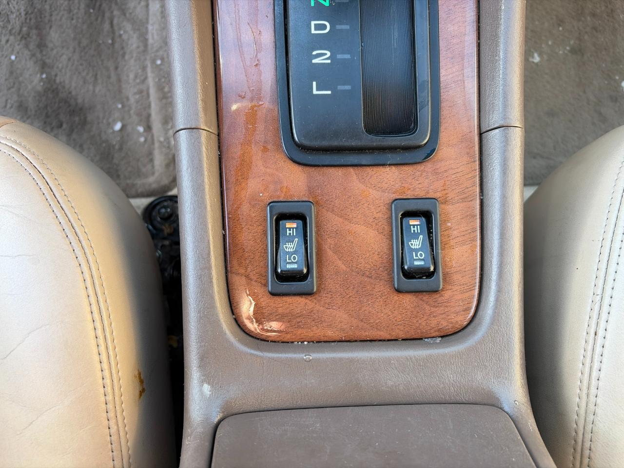 Lexus ES 300 4dr Sdn 2000