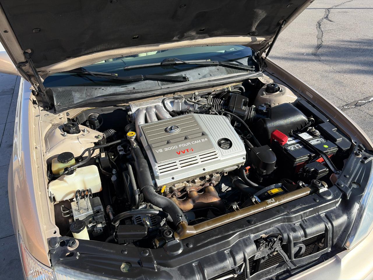 Lexus ES 300 4dr Sdn 2000