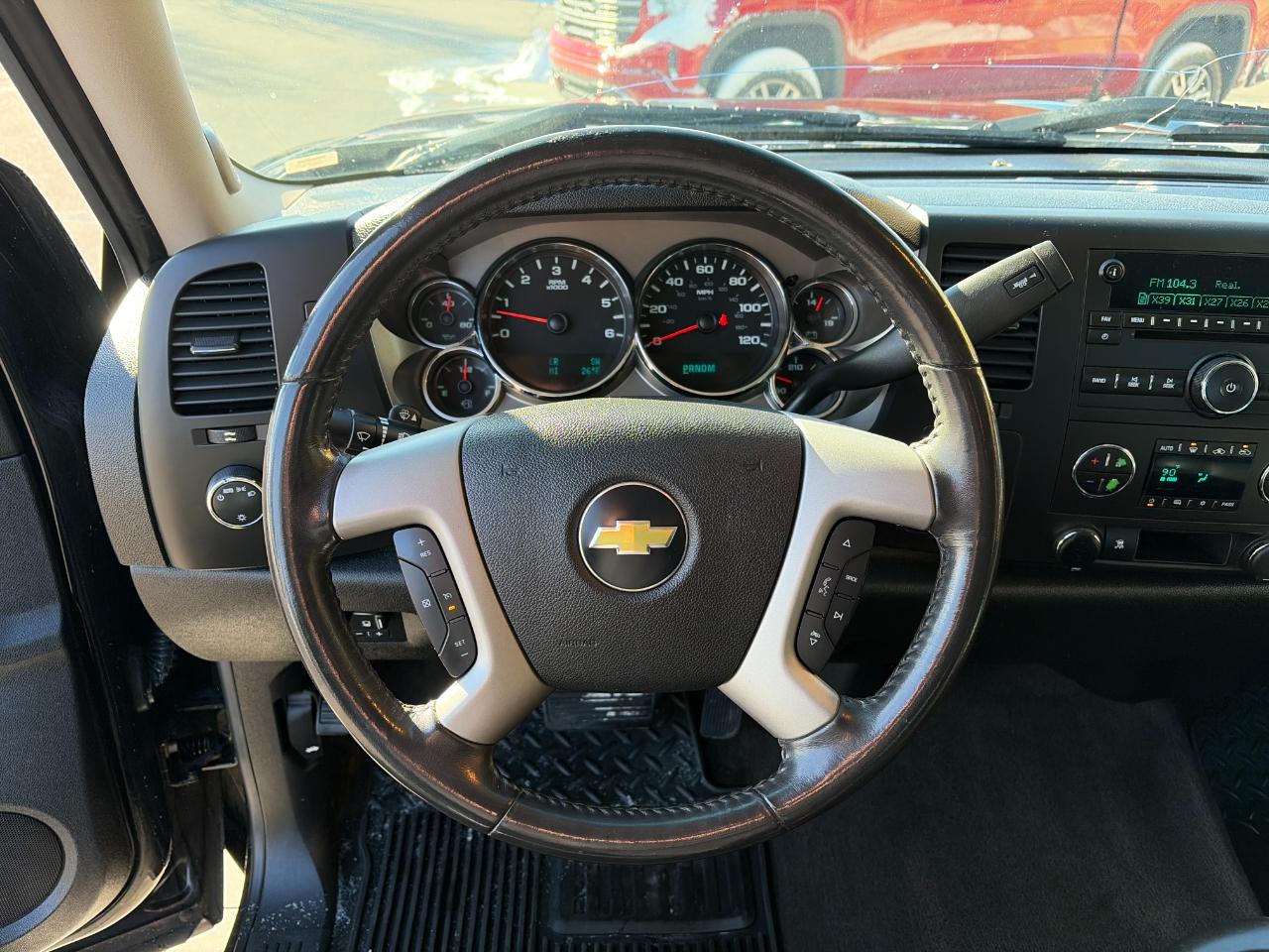 Chevrolet Silverado 1500 4WD Crew Cab 143.5" LT 2010