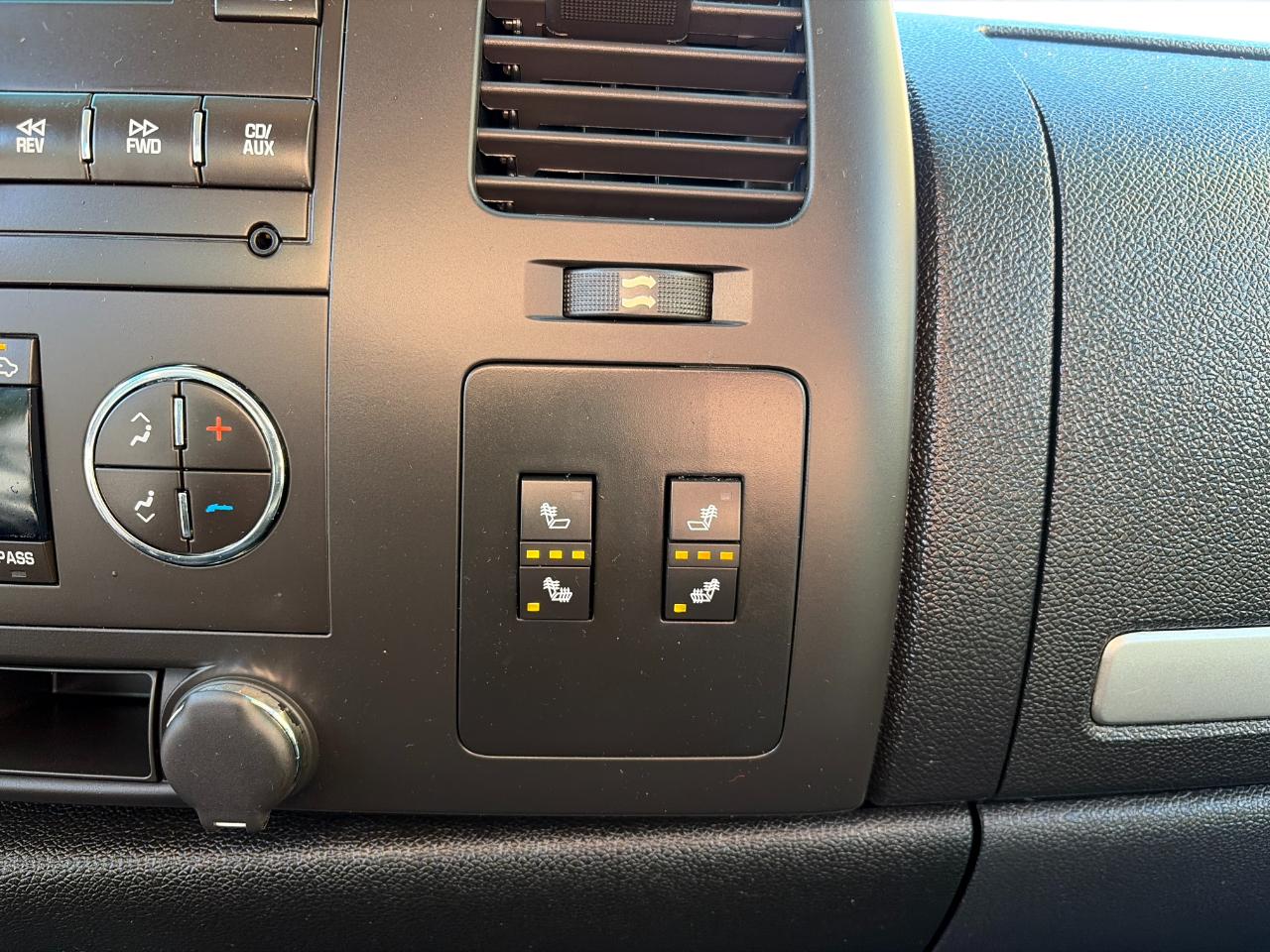 Chevrolet Silverado 1500 4WD Crew Cab 143.5" LT 2010