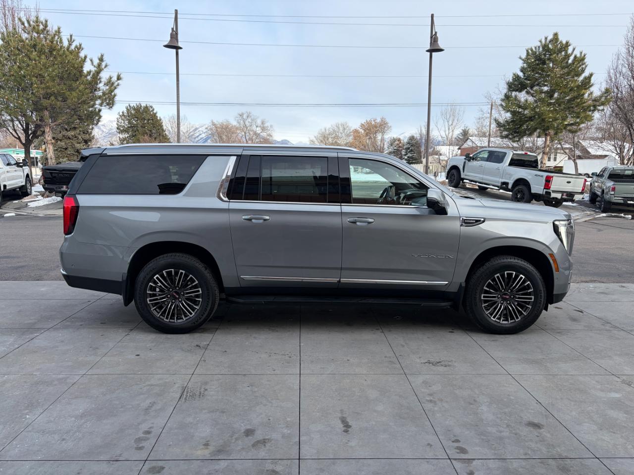 GMC Yukon XL 4WD 4dr Elevation 2025