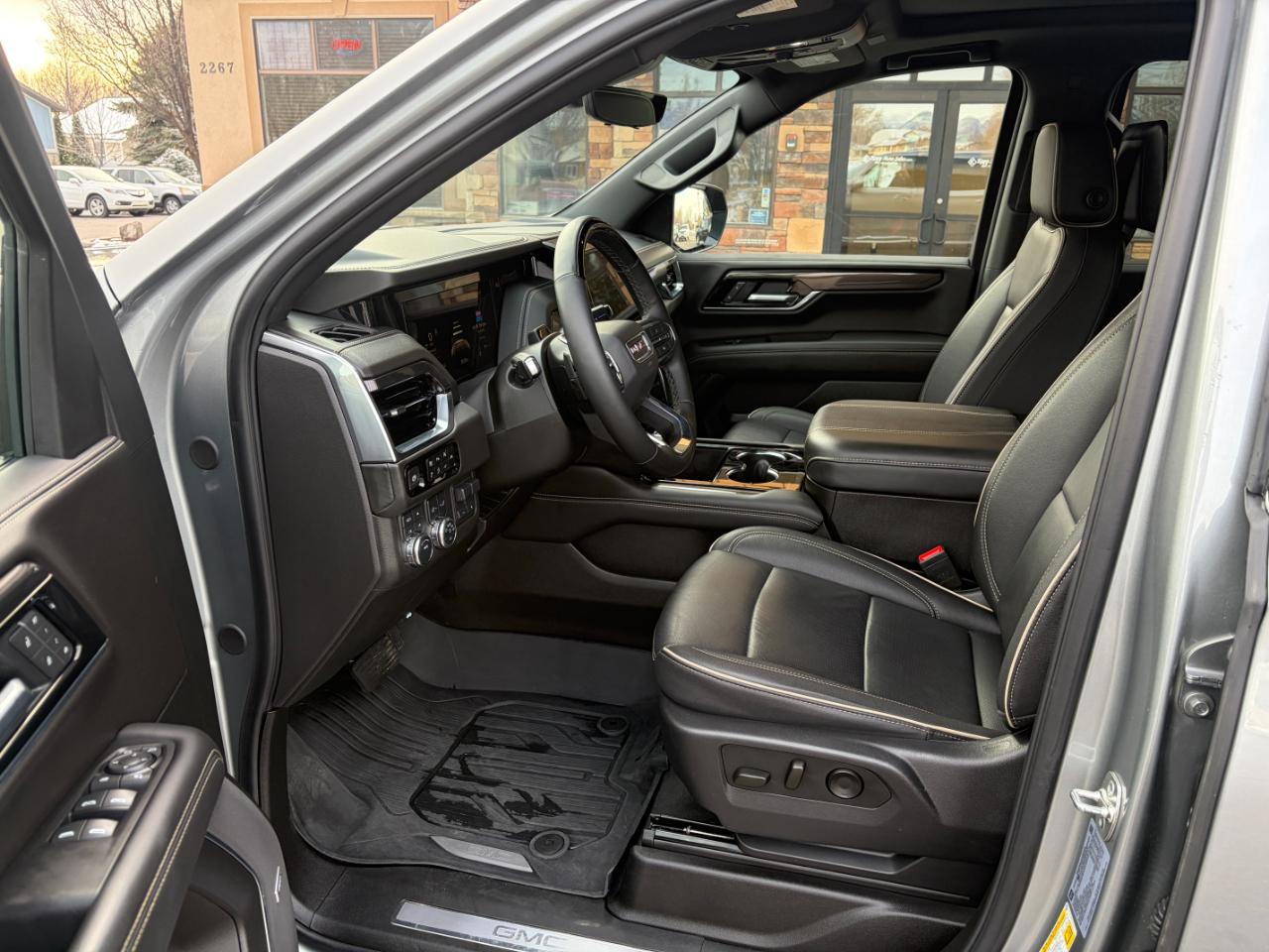 GMC Yukon XL 4WD 4dr Elevation 2025