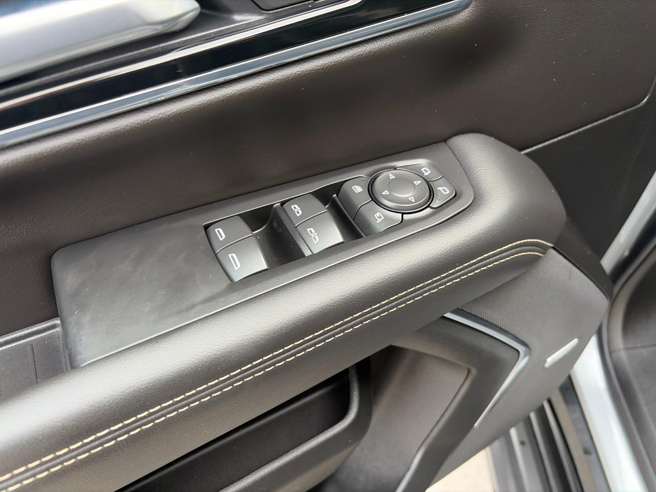 GMC Yukon XL 4WD 4dr Elevation 2025