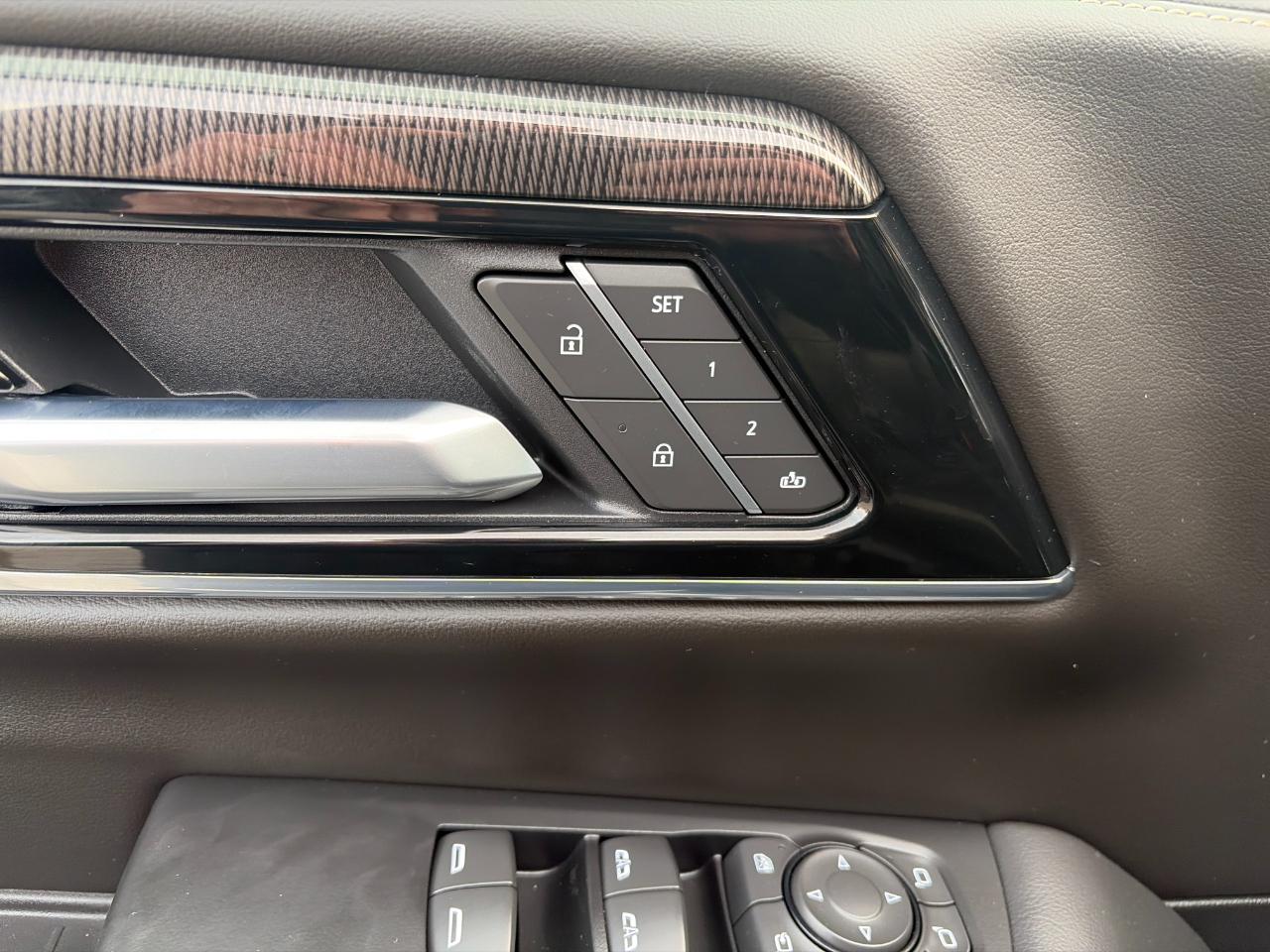 GMC Yukon XL 4WD 4dr Elevation 2025