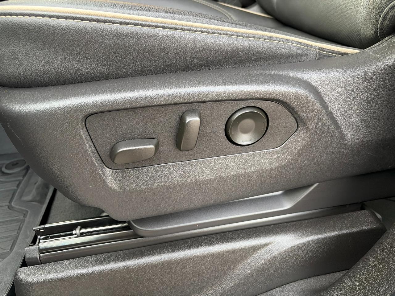 GMC Yukon XL 4WD 4dr Elevation 2025