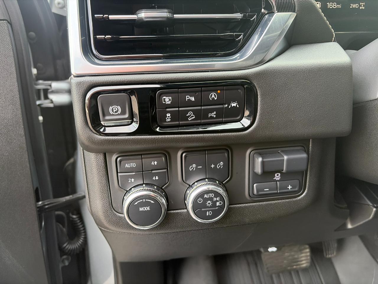 GMC Yukon XL 4WD 4dr Elevation 2025