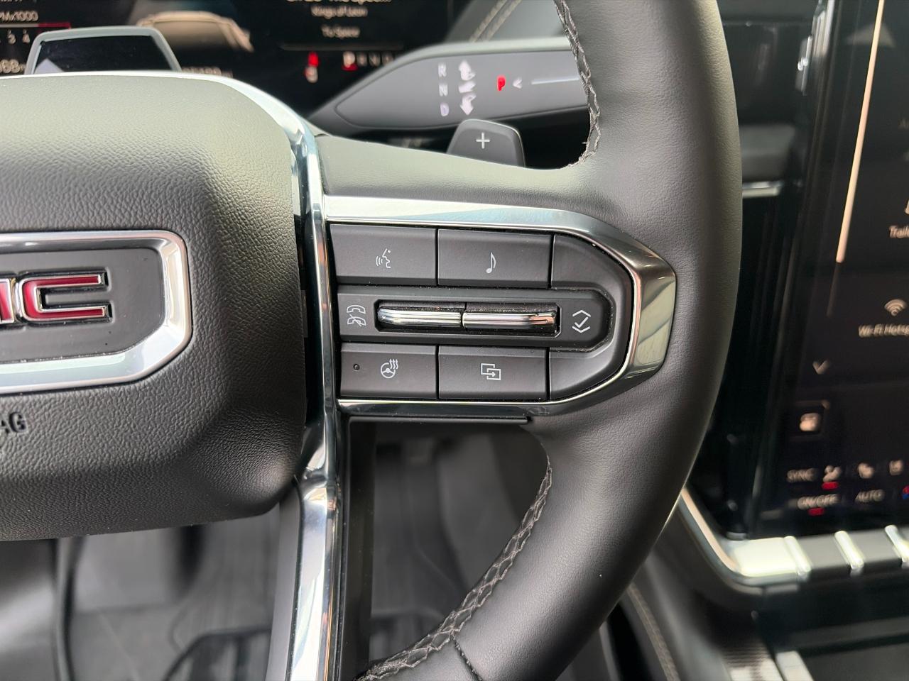 GMC Yukon XL 4WD 4dr Elevation 2025