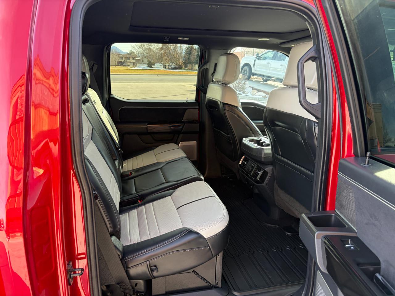 Ford F-150 Lightning Platinum 4WD SuperCrew 5.5' Box 2023