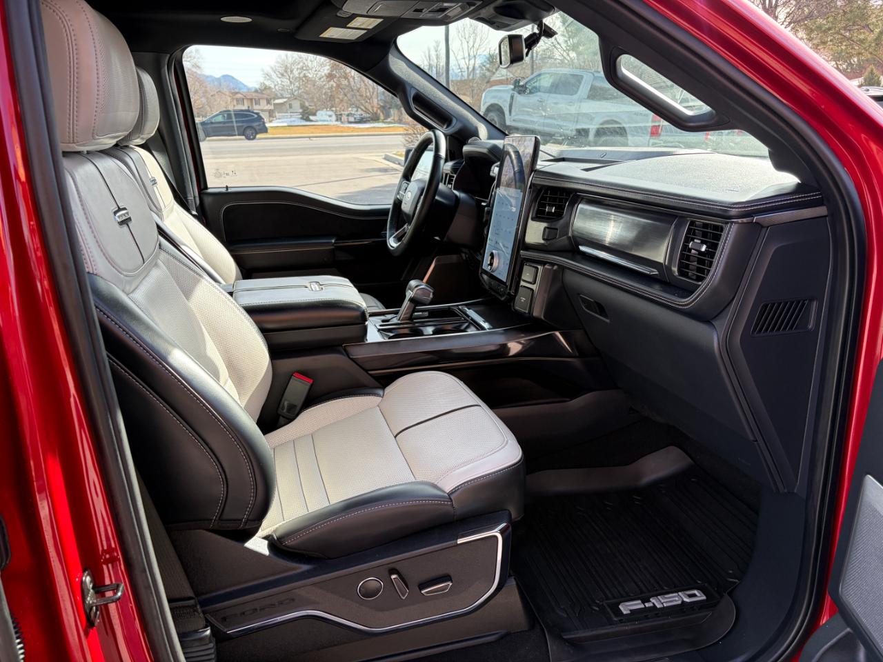 Ford F-150 Lightning Platinum 4WD SuperCrew 5.5' Box 2023