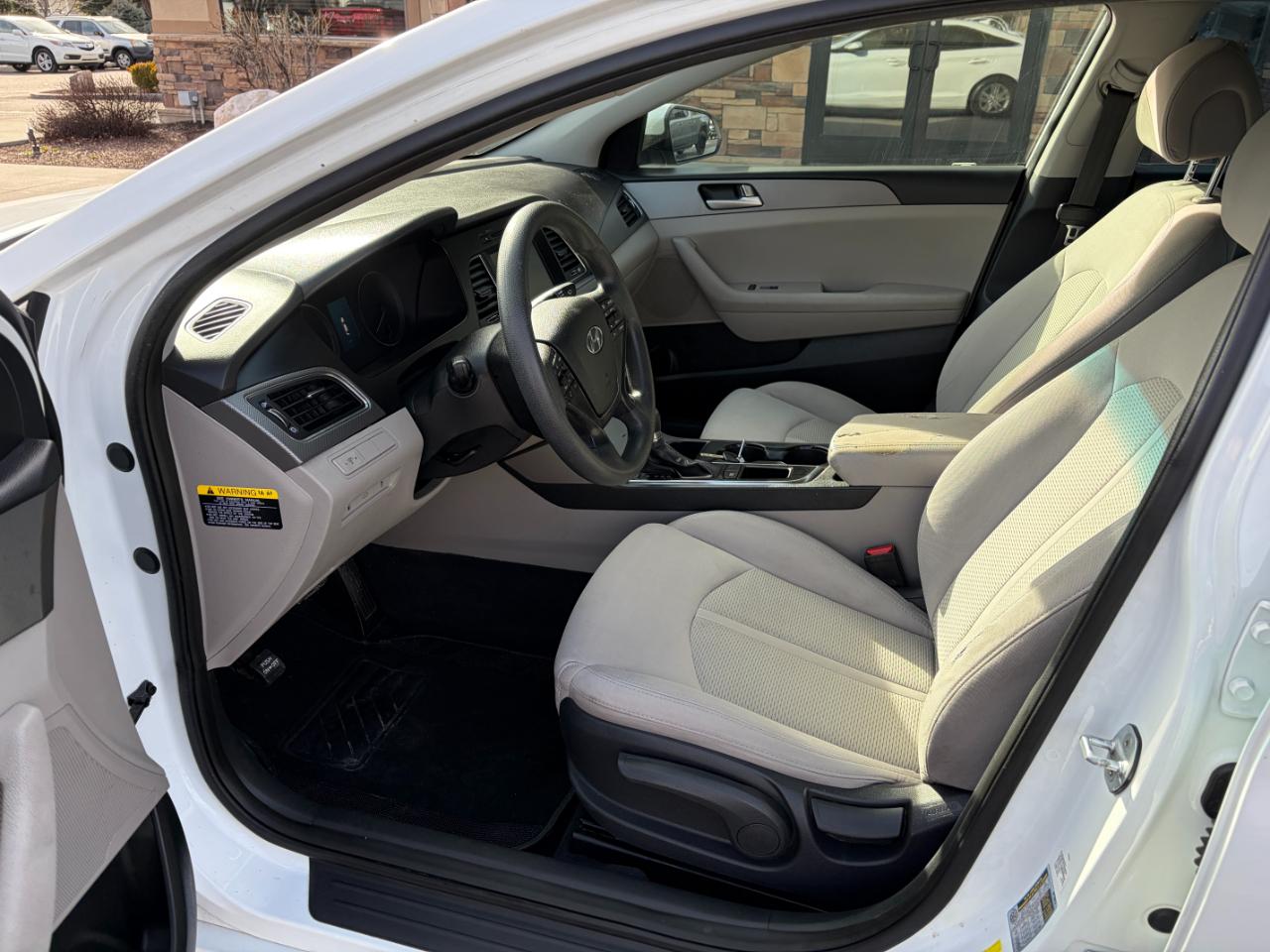 Hyundai Sonata 4dr Sdn 2.4L SE 2016