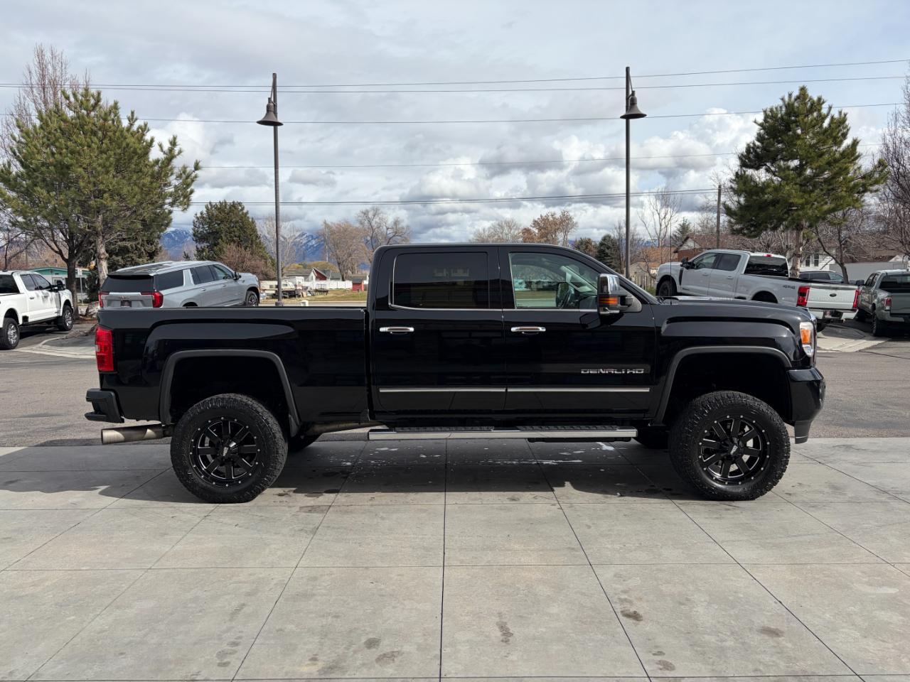 GMC Sierra 3500HD 4WD Crew Cab 153.7" Denali 2016