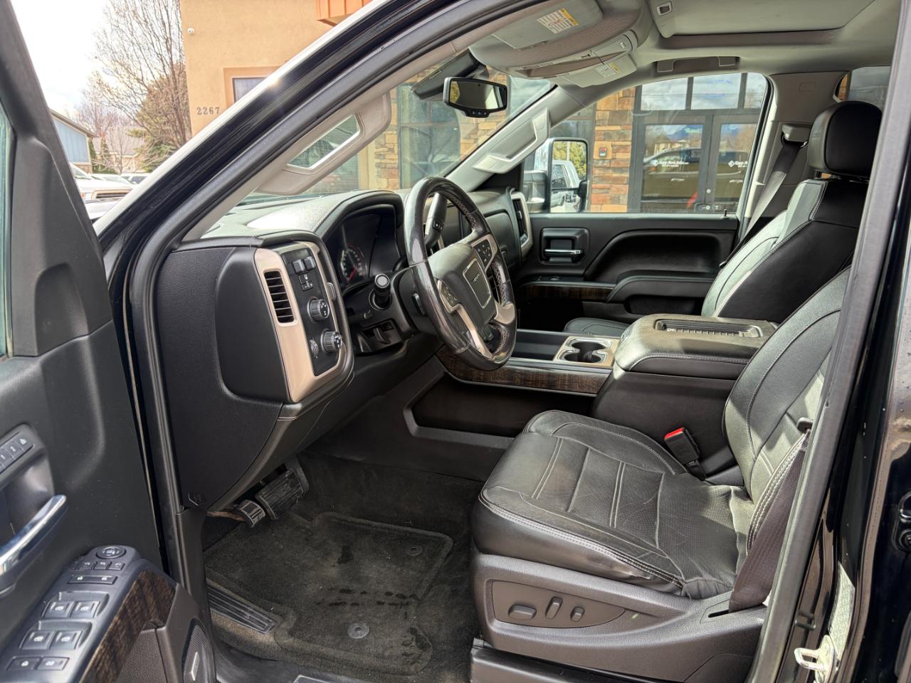 GMC Sierra 3500HD 4WD Crew Cab 153.7" Denali 2016