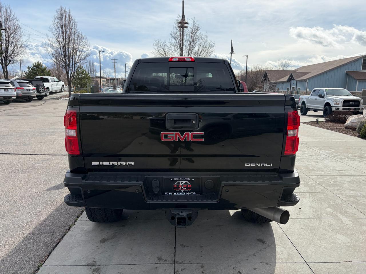 GMC Sierra 3500HD 4WD Crew Cab 153.7" Denali 2016