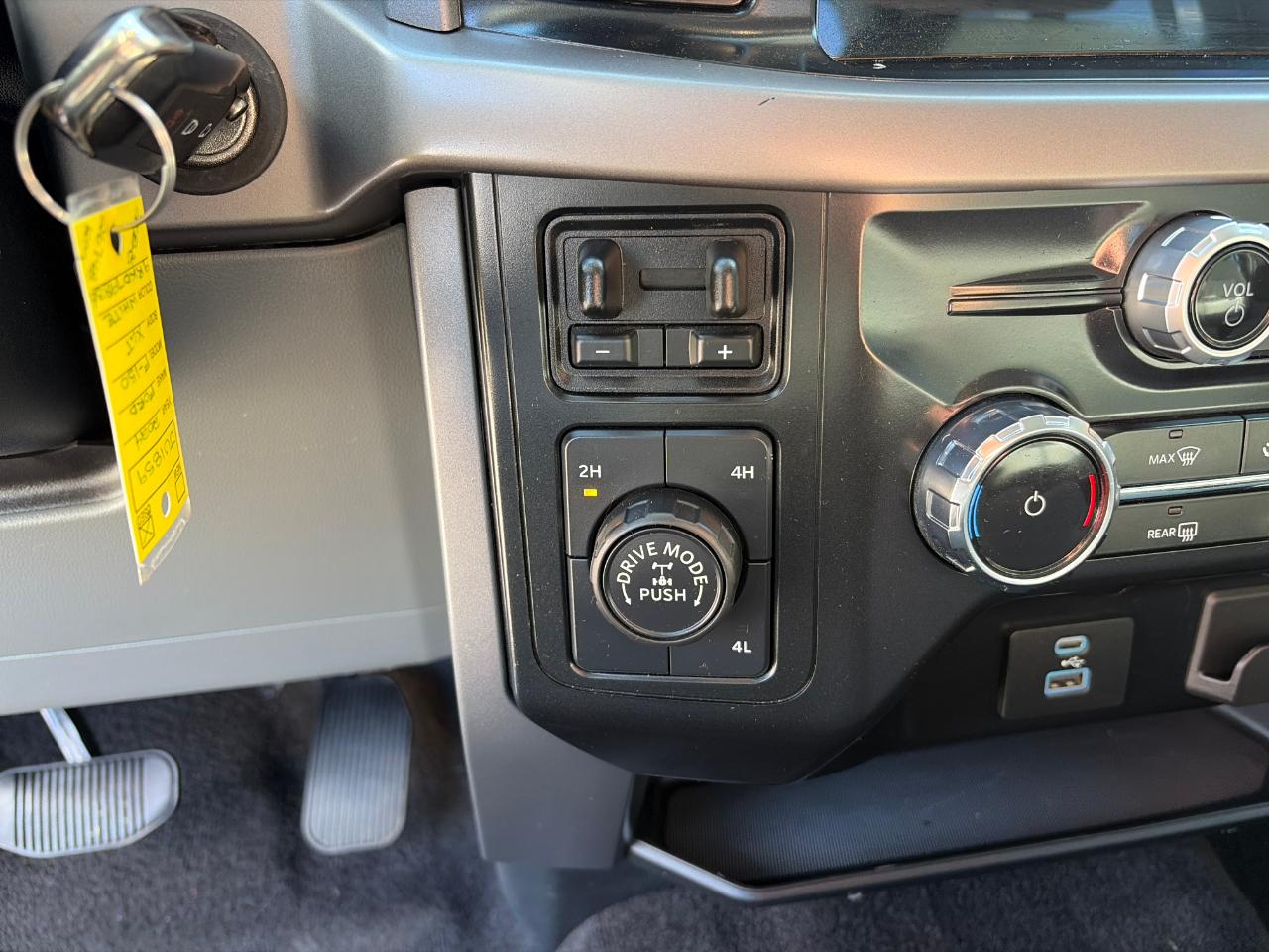 Ford F-150 XLT 4WD SuperCrew 6.5' Box 2024