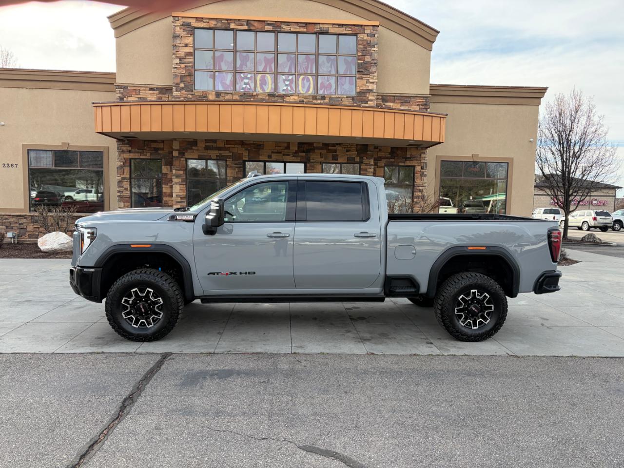 GMC Sierra 2500HD 4WD Crew Cab 159" AT4X 2024