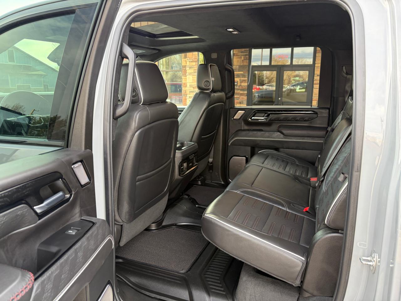 GMC Sierra 2500HD 4WD Crew Cab 159" AT4X 2024