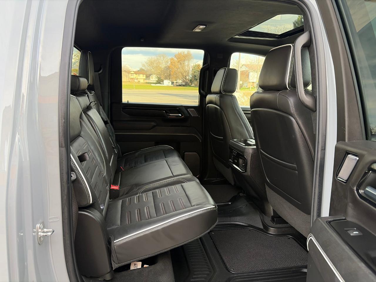 GMC Sierra 2500HD 4WD Crew Cab 159" AT4X 2024