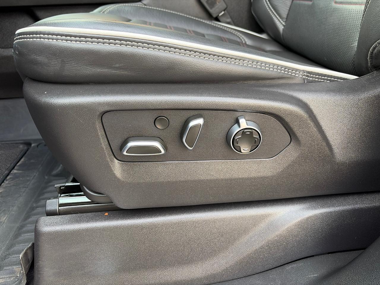 GMC Sierra 2500HD 4WD Crew Cab 159" AT4X 2024