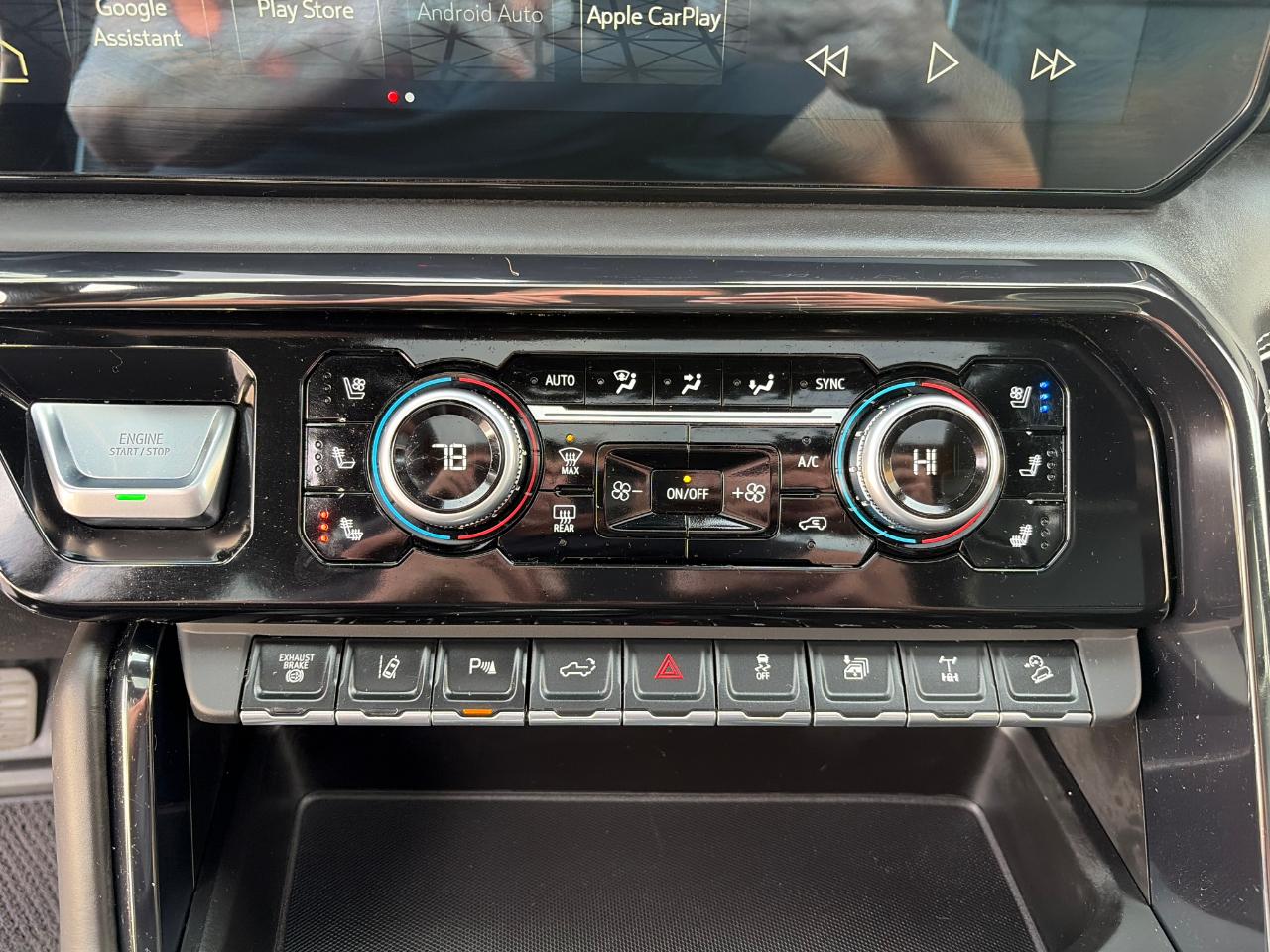 GMC Sierra 2500HD 4WD Crew Cab 159" AT4X 2024