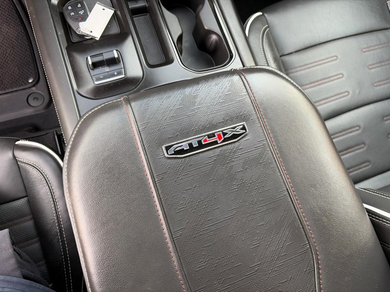 GMC Sierra 2500HD 4WD Crew Cab 159" AT4X 2024