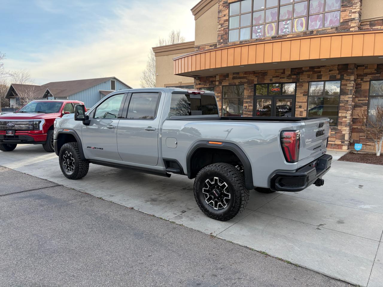 GMC Sierra 2500HD 4WD Crew Cab 159" AT4X 2024
