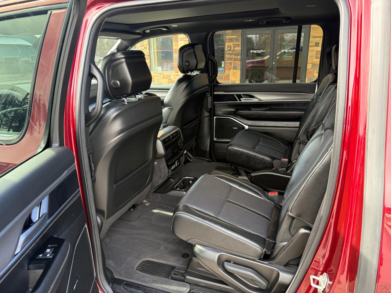 Jeep Wagoneer Series II Carbide 4x4 2024