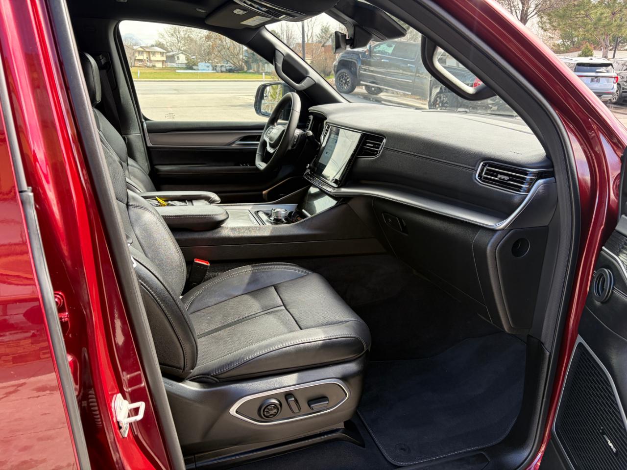 Jeep Wagoneer Series II Carbide 4x4 2024