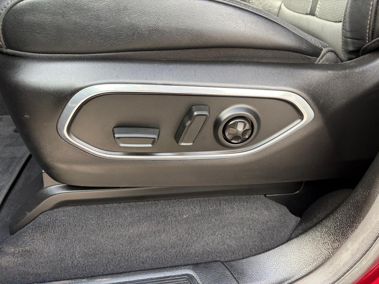 Jeep Wagoneer Series II Carbide 4x4 2024