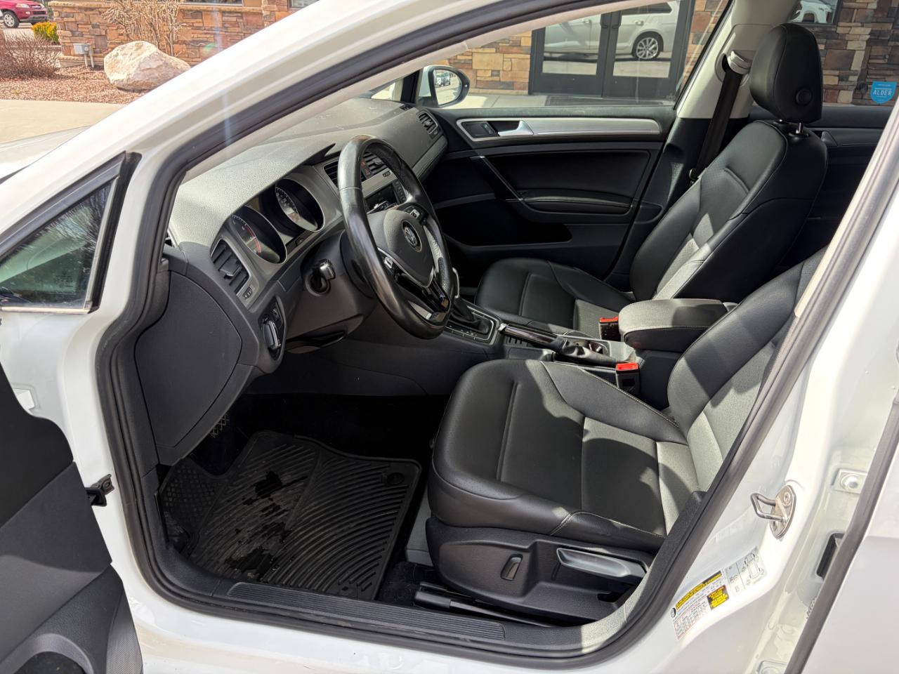 Volkswagen Golf SportWagen 4dr Auto TSI S 2016