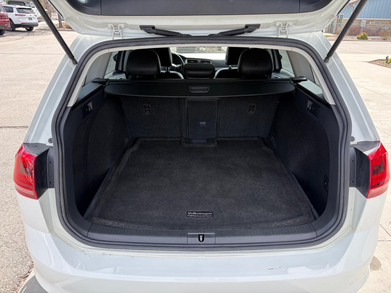 Volkswagen Golf SportWagen 4dr Auto TSI S 2016