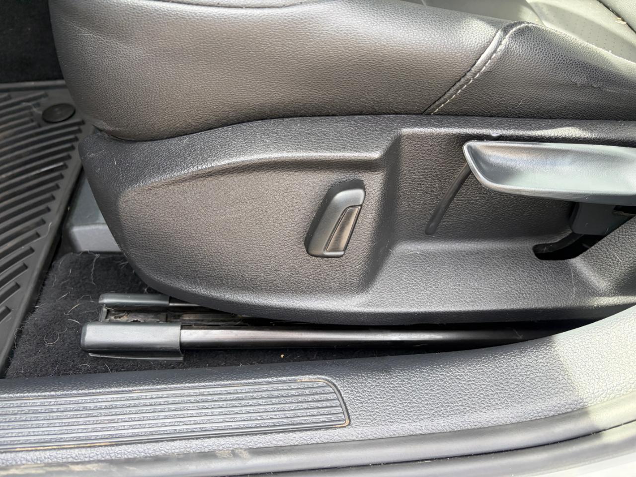 Volkswagen Golf SportWagen 4dr Auto TSI S 2016