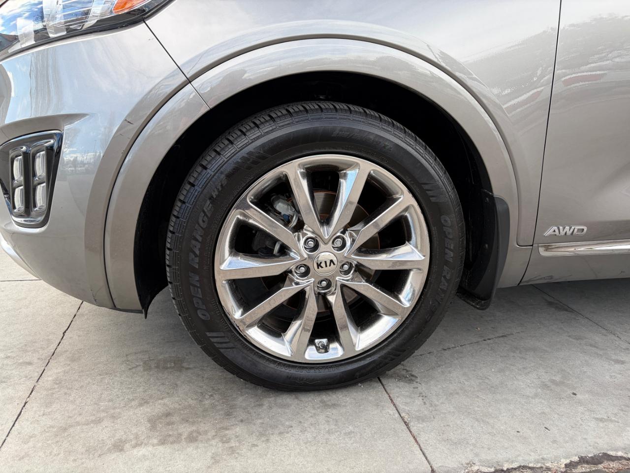 Kia Sorento AWD 4dr 3.3L SXL 2016