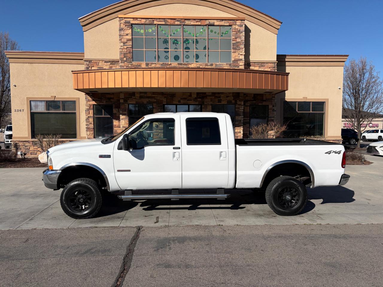 Ford Super Duty F-250 Crew Cab 156" Lariat 4WD 2004