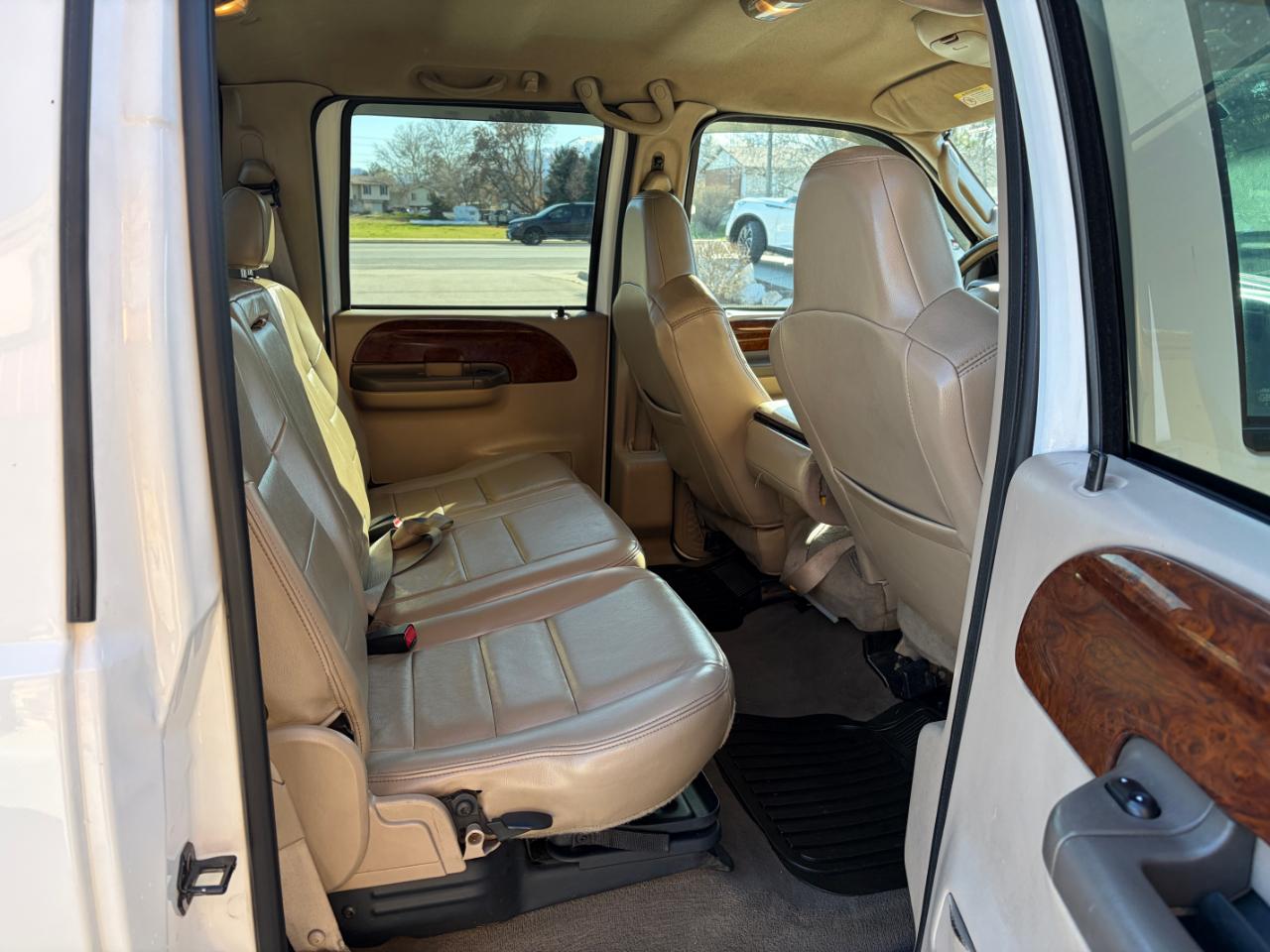 Ford Super Duty F-250 Crew Cab 156" Lariat 4WD 2004