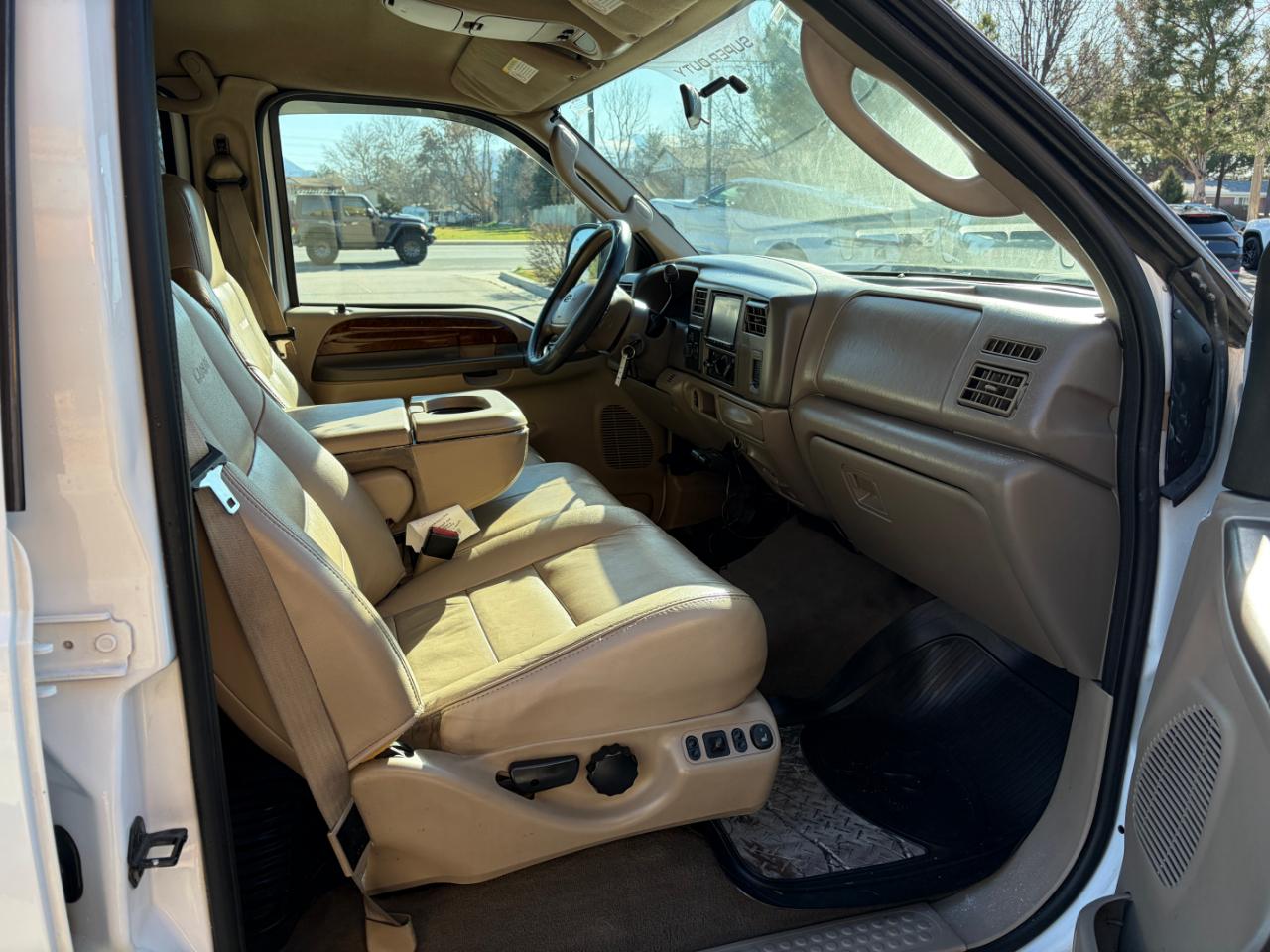 Ford Super Duty F-250 Crew Cab 156" Lariat 4WD 2004