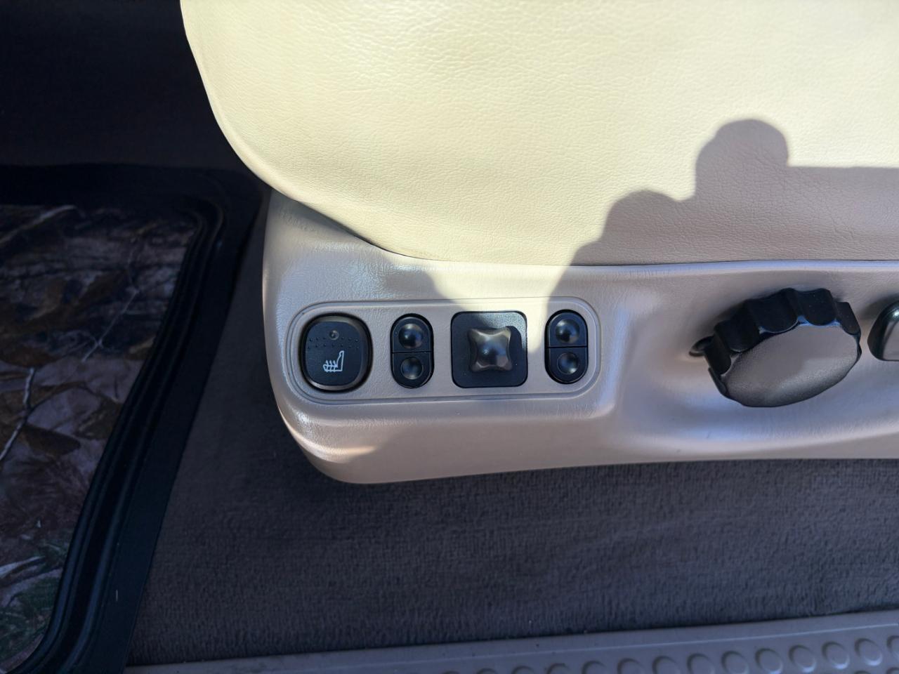 Ford Super Duty F-250 Crew Cab 156" Lariat 4WD 2004