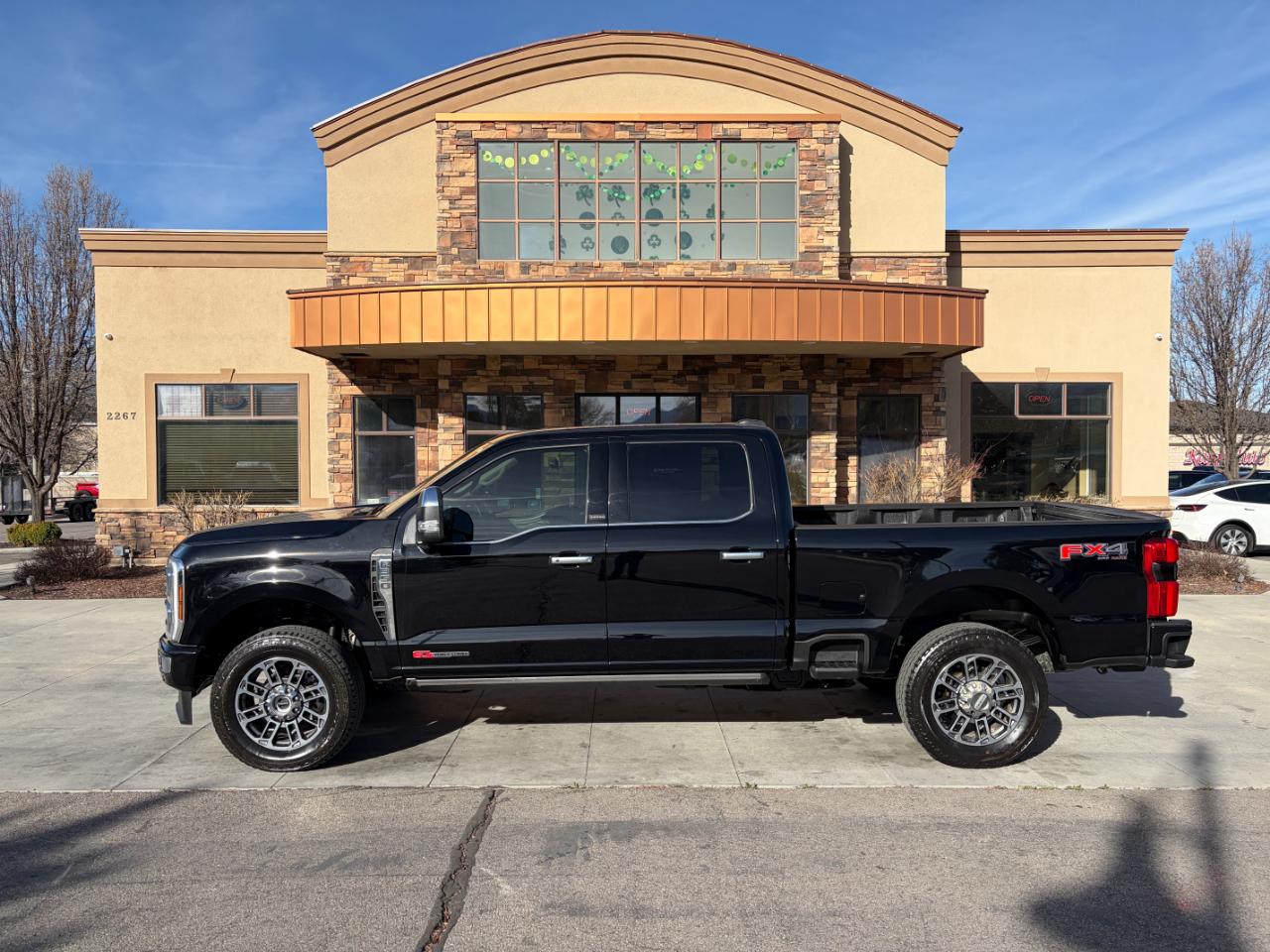 Ford Super Duty F-350 SRW Platinum 4WD Crew Cab 6.75' Box 2025