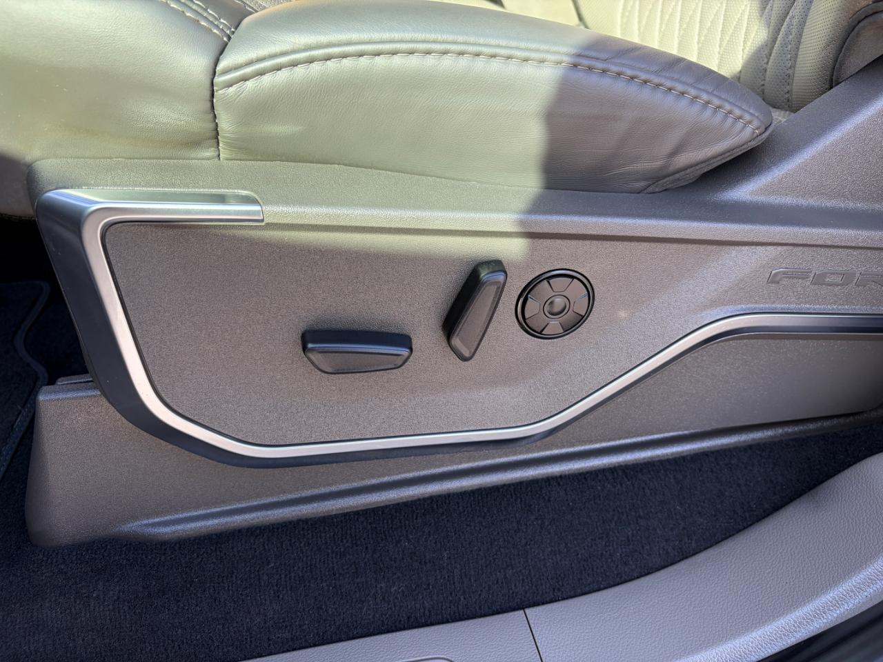 Ford Super Duty F-350 SRW Platinum 4WD Crew Cab 6.75' Box 2025